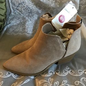 Women’s ankle boots
